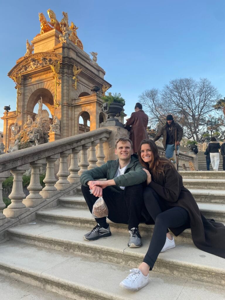 Couple in front of Cascada Monumental
